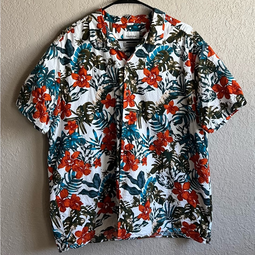 Men’s Hawaiian Button-Up